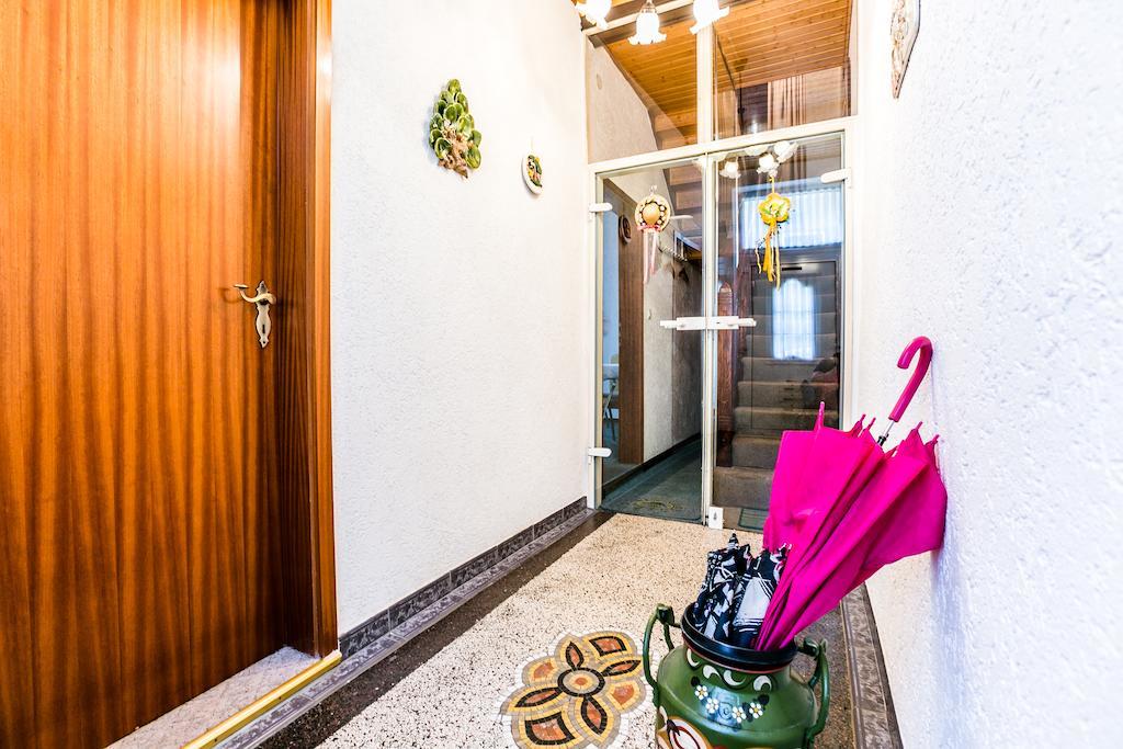 Ferienwohnung Koeln-Altstadt-Nord Room photo